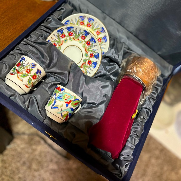 Tea set - Picture 1 of 1